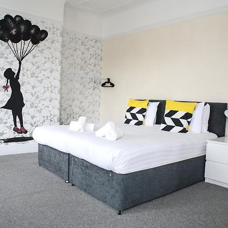 Banksy House By Serviced Living Liverpool Bagian luar foto